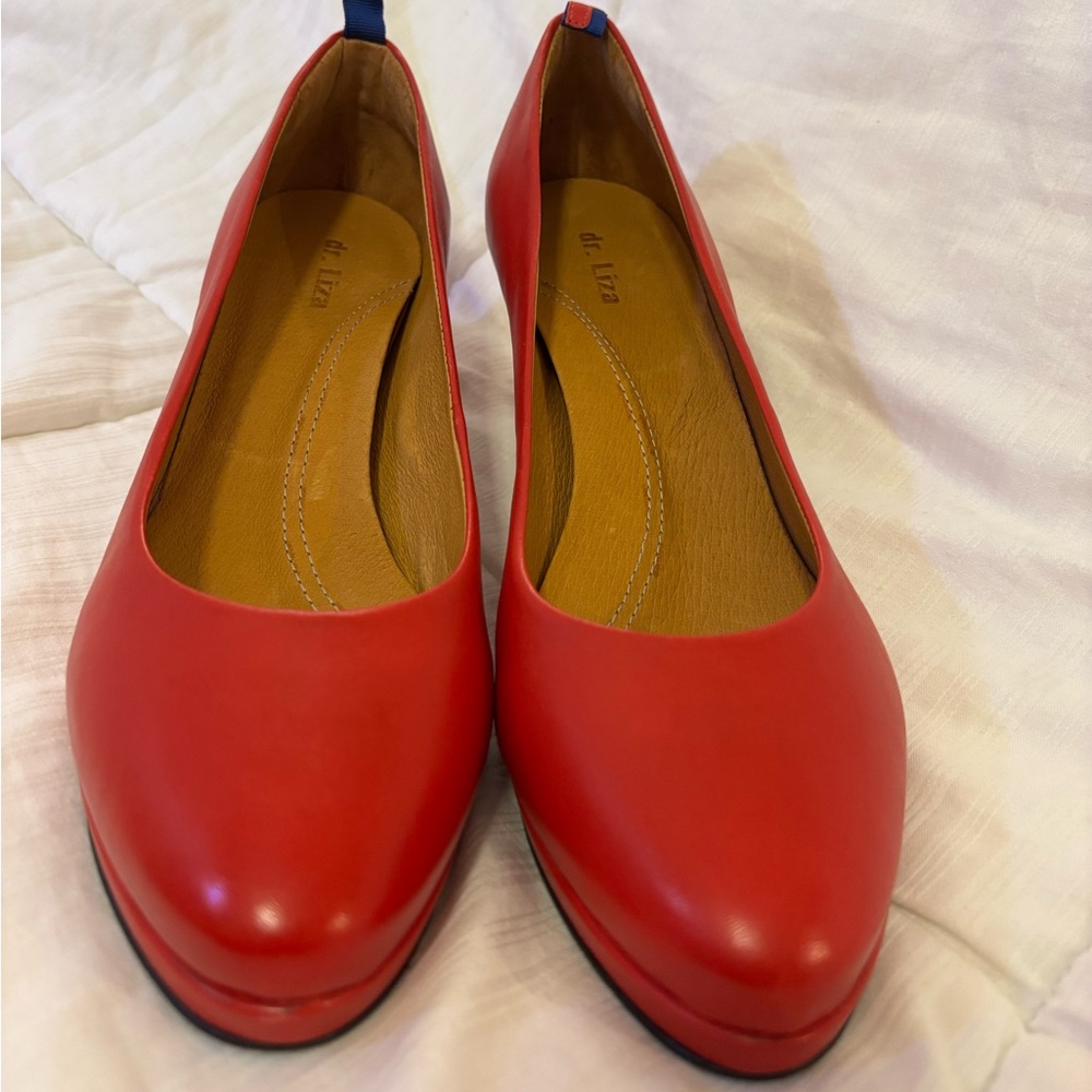 dr. LIZA Sneaker Pump in Apple Red - Picture 3 of 12